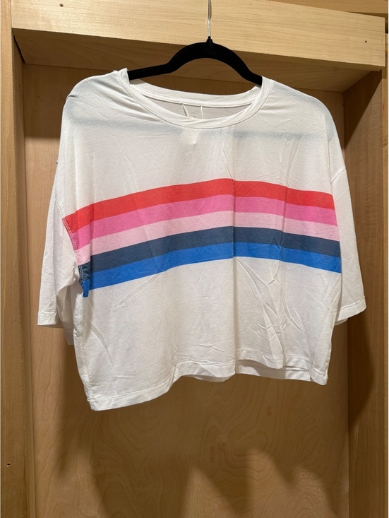 Tops - Spiritual Gangster rainbow cropped tee size medium